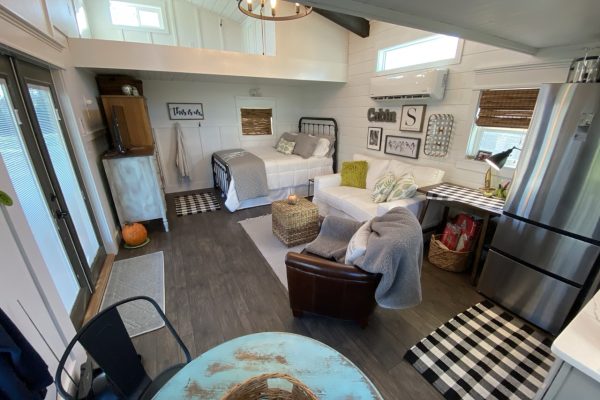 Crabbys-Cabins5-Big-Cabin-Exterior